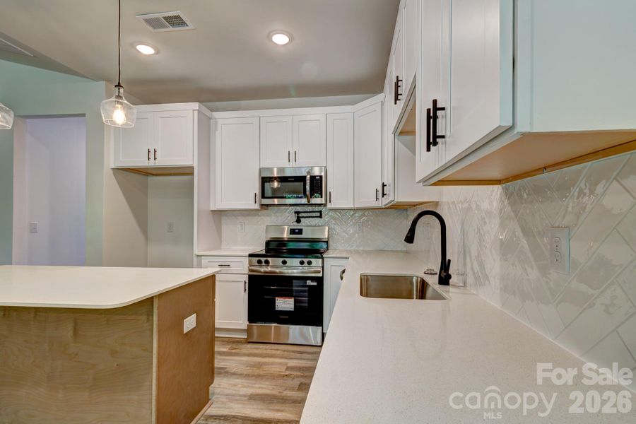 Furnished interior view inside a new home in , Cherryville (Image 9).