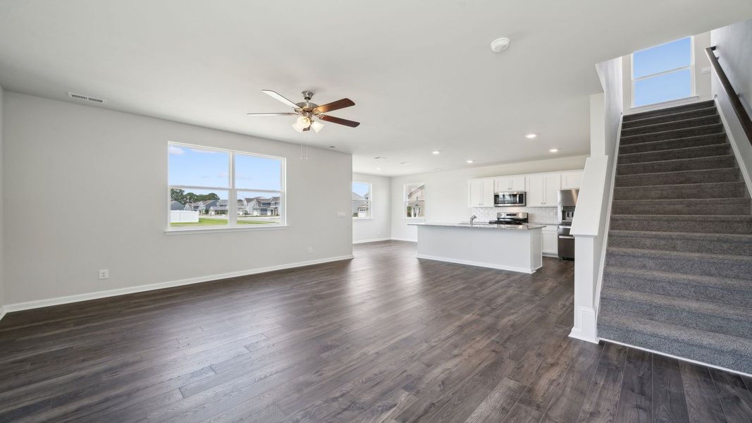 Spacious, unfurnished interior of a new home in Tooley Harbor, Elizabeth City (Image 13).