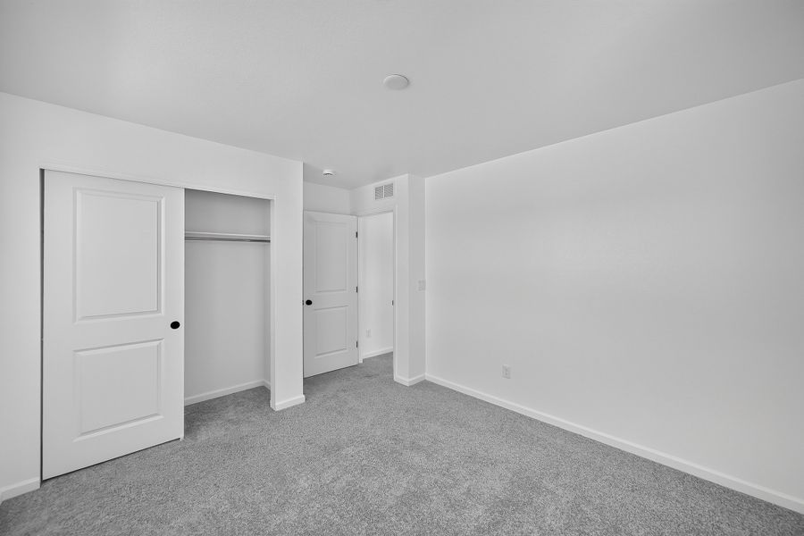 Spacious, unfurnished interior of a new home in Sky Ranch, Watkins (Image 23). Spacious, unfurnished interior of a new home in Sky Ranch, Watkins (Image 23).
