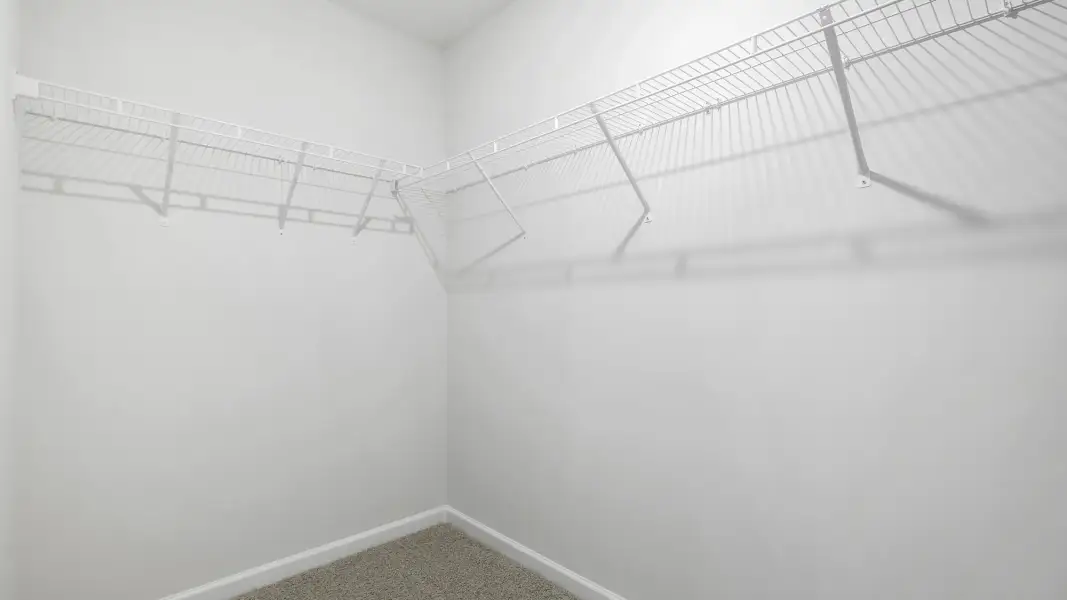 Spacious, unfurnished interior of a new home in Willow Mill, Thomasville (Image 20).