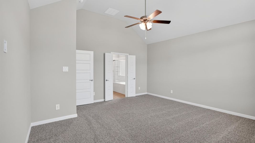 Representative unfurnished interior of a home built from the Wimberley by D.R. Horton in Lakeview Pointe, Midlothian (Image 29).