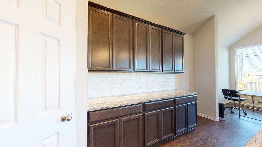 Representative furnished interior of a home built from the Floor Plan 3256 by Colina Homes in Grand Magnolia, Magnolia (Image 9).