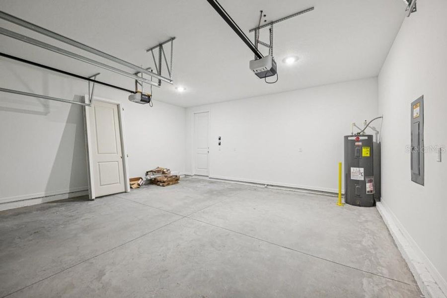 Spacious, unfurnished interior of a new home in Trailside, Mount Dora (Image 21). Spacious, unfurnished interior of a new home in Trailside, Mount Dora (Image 21).