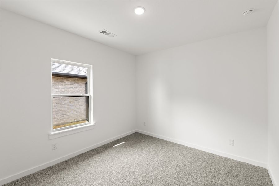 Spacious, unfurnished interior of a new home in Willow Grove, Melissa (Image 34).