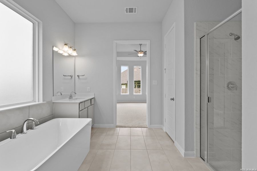 Furnished interior view inside a new home in Buffalo Crossing, Cibolo (Image 8).