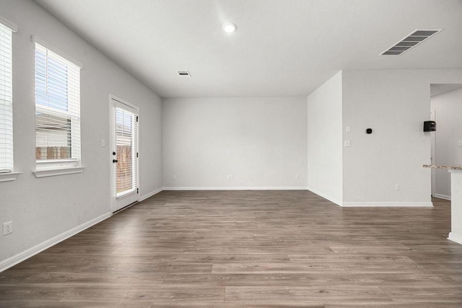Spacious, unfurnished interior of a new home in , Round Rock (Image 25). Spacious, unfurnished interior of a new home in , Round Rock (Image 25).