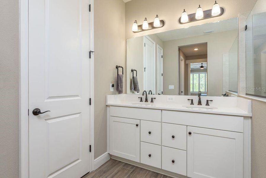 Furnished interior view inside a new home in , Wesley Chapel (Image 39).