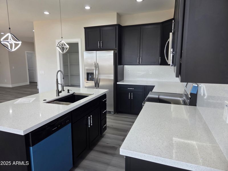 20250903_140447 20250903_140447