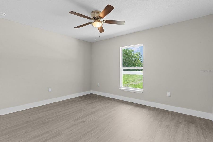 Spacious, unfurnished interior of a new home in , Ocklawaha (Image 28).
