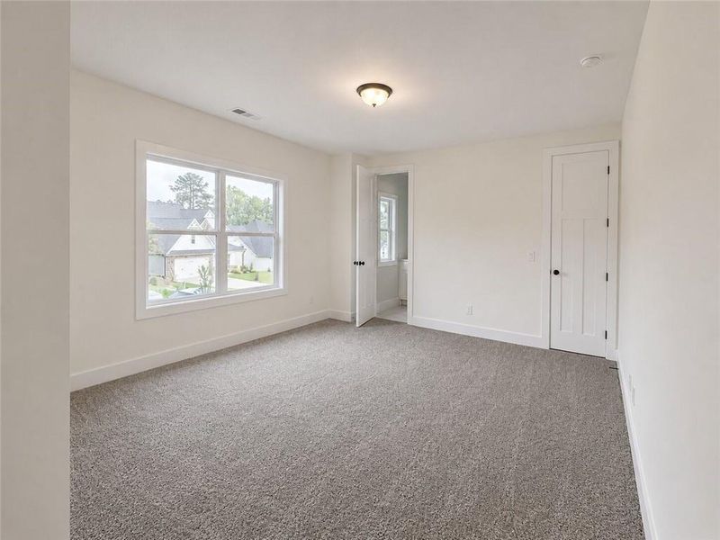 Spacious, unfurnished interior of a new home in , Cartersville (Image 13).