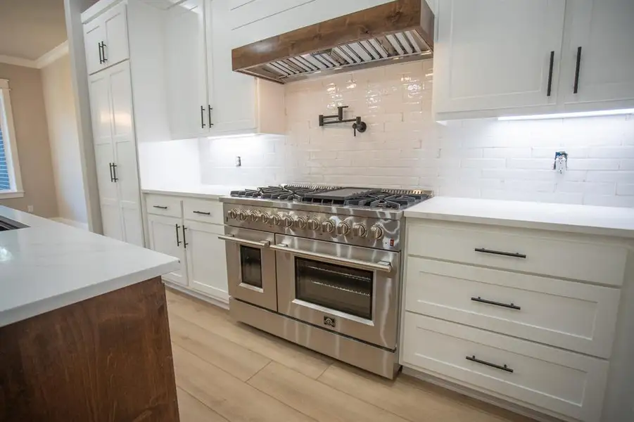 Furnished interior view inside a new home in , Tyler (Image 9).