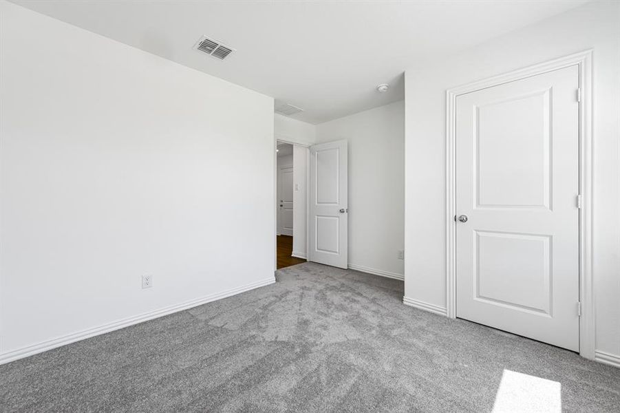 Spacious, unfurnished interior of a new home in River Ridge, Crandall (Image 27). Spacious, unfurnished interior of a new home in River Ridge, Crandall (Image 27).