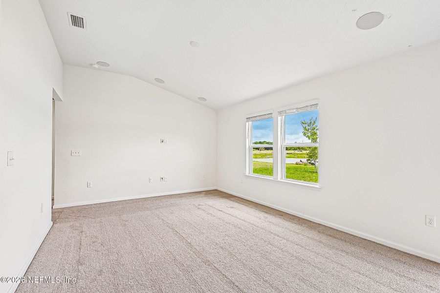 Spacious, unfurnished interior of a new home in , Jacksonville (Image 15).