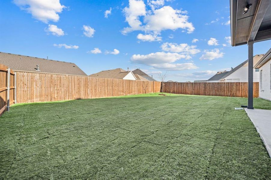 Exterior details and patio area of a home in Parks of Aledo, Aledo (Image 25).