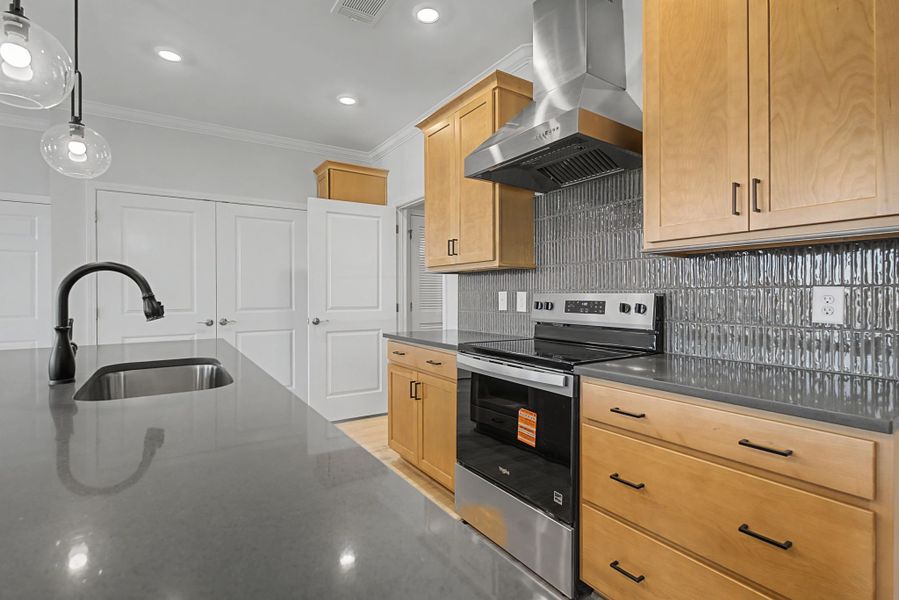 Carothers Farms Town Center Homes (Condos) Kitchen with Tile Back Splash