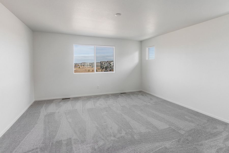 Spacious, unfurnished interior of a new home in Trailside, Timnath (Image 26).