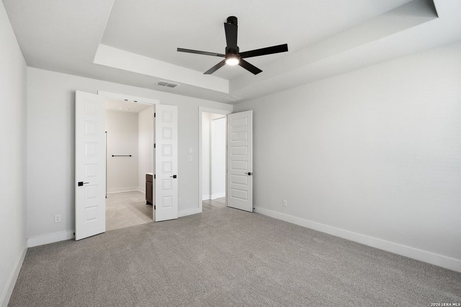 Spacious, unfurnished interior of a new home in Sienna Lakes, San Antonio (Image 32).