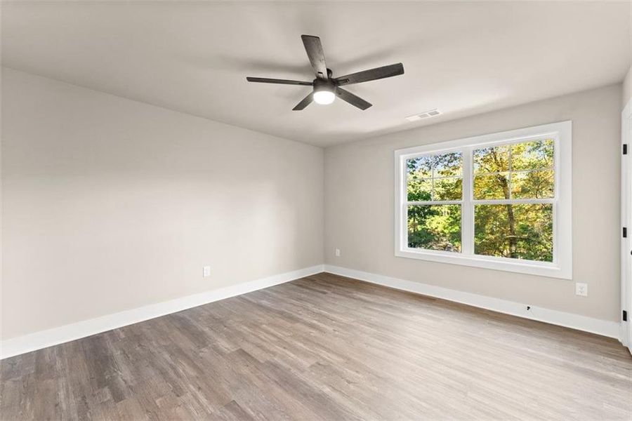 Spacious, unfurnished interior of a new home in , Gainesville (Image 20).