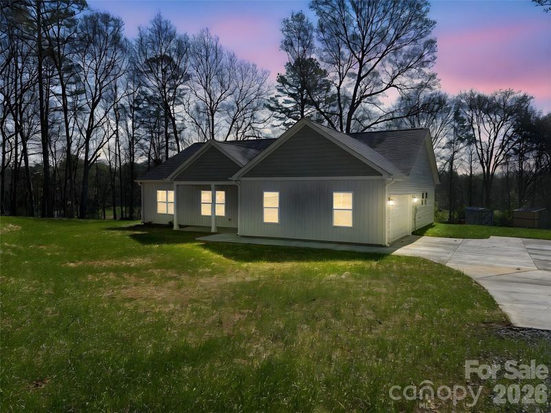 Image 36 of a home in .