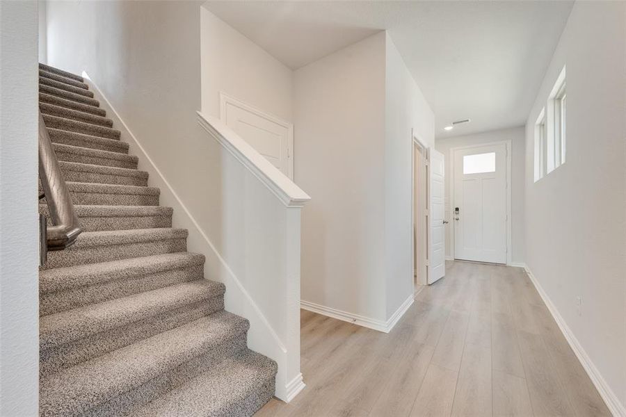 Spacious, unfurnished interior of a new home in Walden Pond, Forney (Image 27).