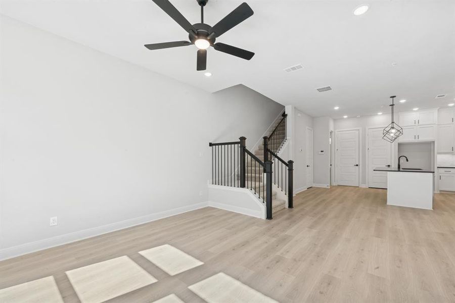 Spacious, unfurnished interior of a new home in Hillside at Las Colinas, Irving (Image 20). Spacious, unfurnished interior of a new home in Hillside at Las Colinas, Irving (Image 20).