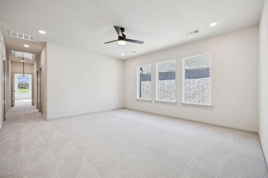 Plenty of family fun to be shared in this wonderful, light filled game room! Plenty of family fun to be shared in this wonderful, light filled game room!