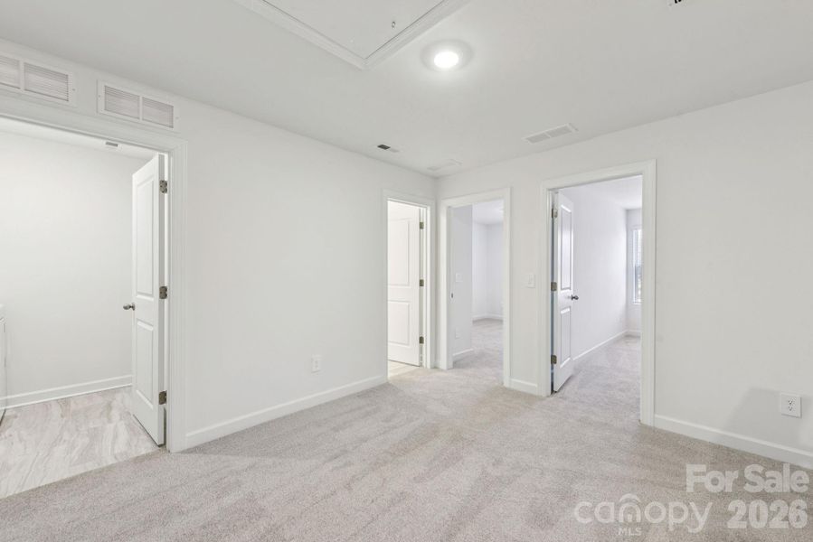 Spacious, unfurnished interior of a new home in , Fort Mill (Image 16).