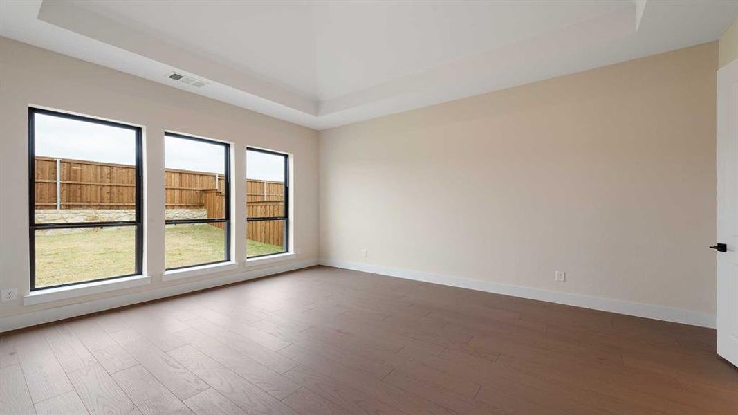 Spacious, unfurnished interior of a new home in Terraces, Rockwall (Image 19).