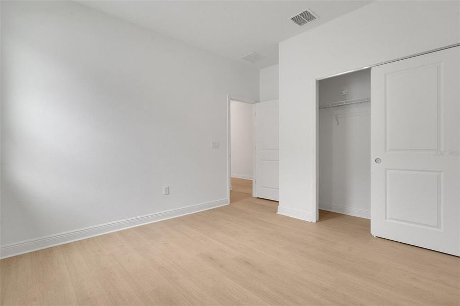 Spacious, unfurnished interior of a new home in Crossroads at Kelly Park, Apopka (Image 28). Spacious, unfurnished interior of a new home in Crossroads at Kelly Park, Apopka (Image 28).