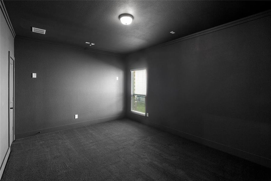 Spacious, unfurnished interior of a new home in Woodcreek, Rockwall (Image 30).