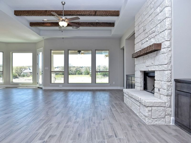 Representative unfurnished interior of a home built from the San Simeon I by Giddens Homes in Clearwater Ranch, Liberty Hill (Image 432).
