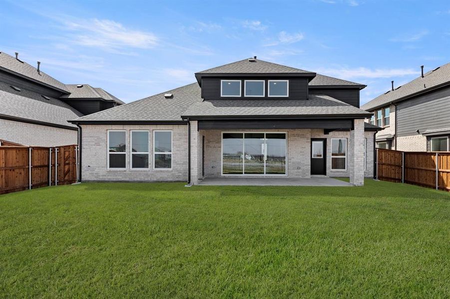 26. 26. 9617 Westchester - Back