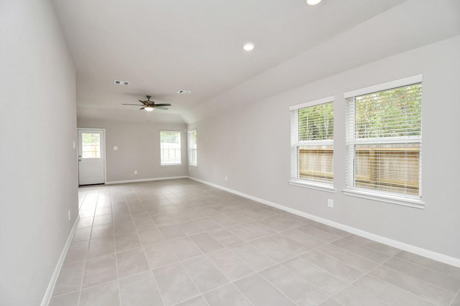 Spacious, unfurnished interior of a new home in Montgomery Ridge: Founders Collection, Montgomery (Image 24).