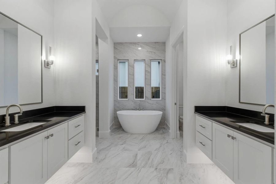 The Elmsdale IV A Primary Suite Bathroom