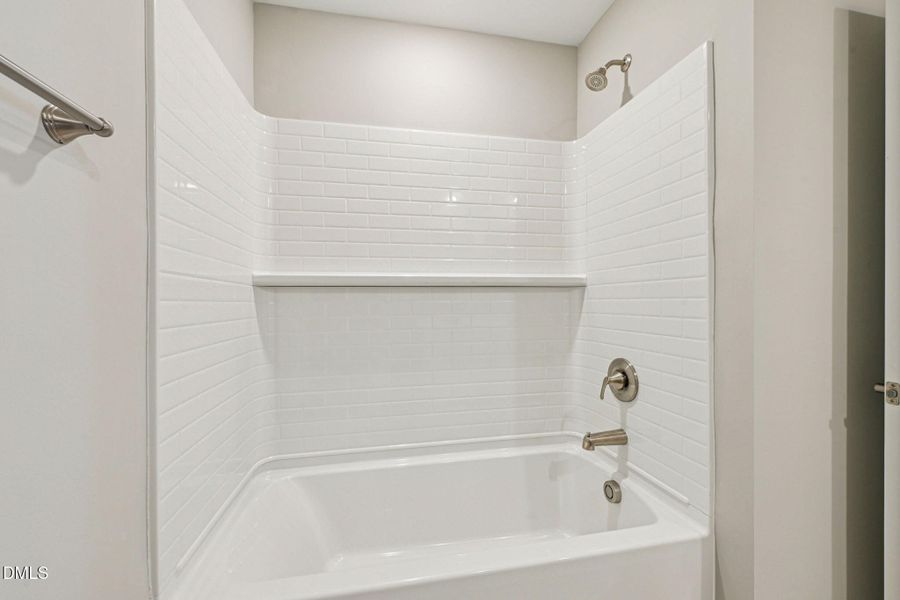 39-web-or-mls-Raleigh - Watkins Glen - 3 39-web-or-mls-Raleigh - Watkins Glen - 3