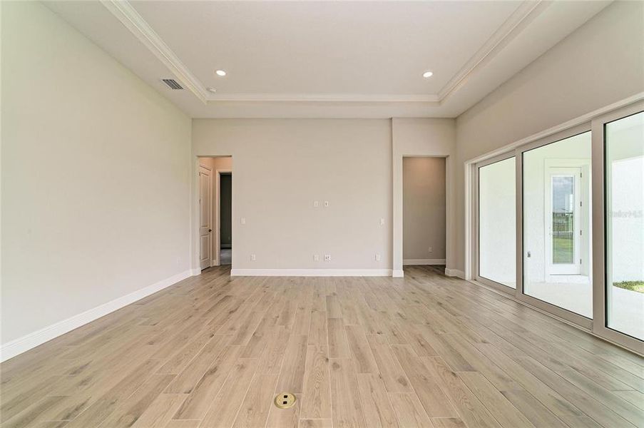 Spacious, unfurnished interior of a new home in North River Ranch, Parrish (Image 20).