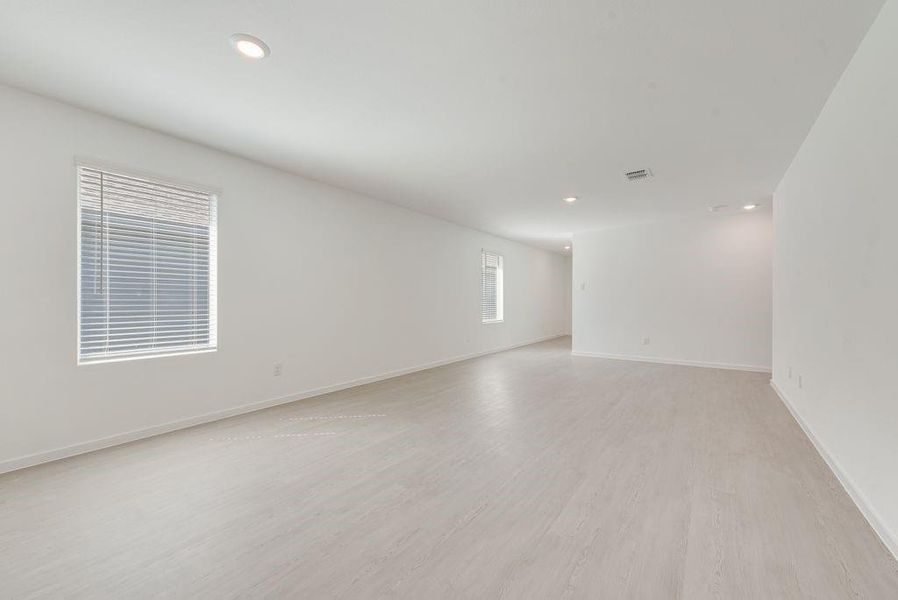 Spacious, unfurnished interior of a new home in Cottonwood, Wilmer (Image 21). Spacious, unfurnished interior of a new home in Cottonwood, Wilmer (Image 21).