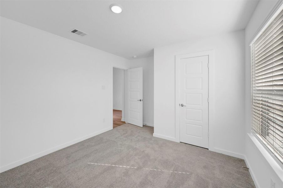 Spacious, unfurnished interior of a new home in Ambrose, La Marque (Image 13). Spacious, unfurnished interior of a new home in Ambrose, La Marque (Image 13).