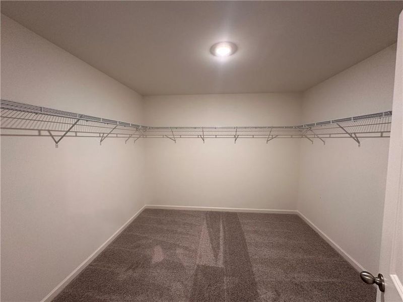 Spacious, unfurnished interior of a new home in Mt. Tabor Ridge, Dallas (Image 16).