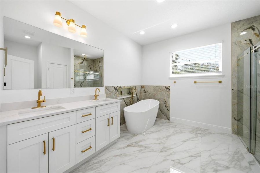 Furnished interior view inside a new home in , Altamonte Springs (Image 7).