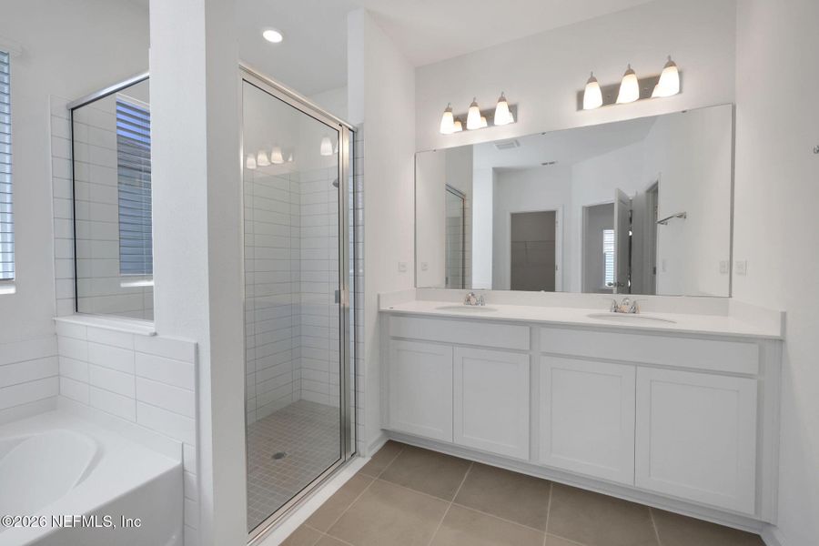 Furnished interior view inside a new home in Hyland Trail, Green Cove Springs (Image 6).