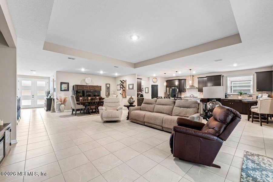 Furnished interior view inside a new home in , Middleburg (Image 35).