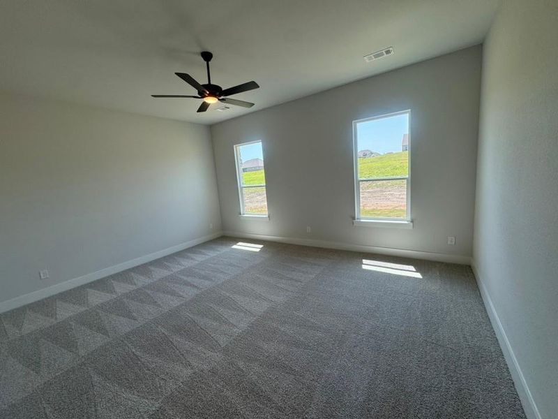 Spacious, unfurnished interior of a new home in Creekview Addition, Van Alstyne (Image 16).