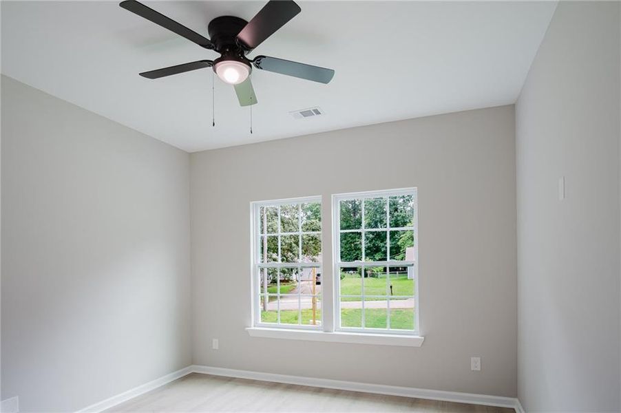 Spacious, unfurnished interior of a new home in , Stockbridge (Image 25).