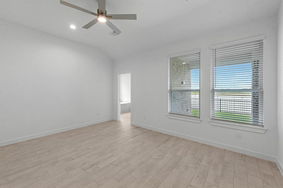 Spacious, unfurnished interior of a new home in Grand Mason Crossing, Katy (Image 18). Spacious, unfurnished interior of a new home in Grand Mason Crossing, Katy (Image 18).