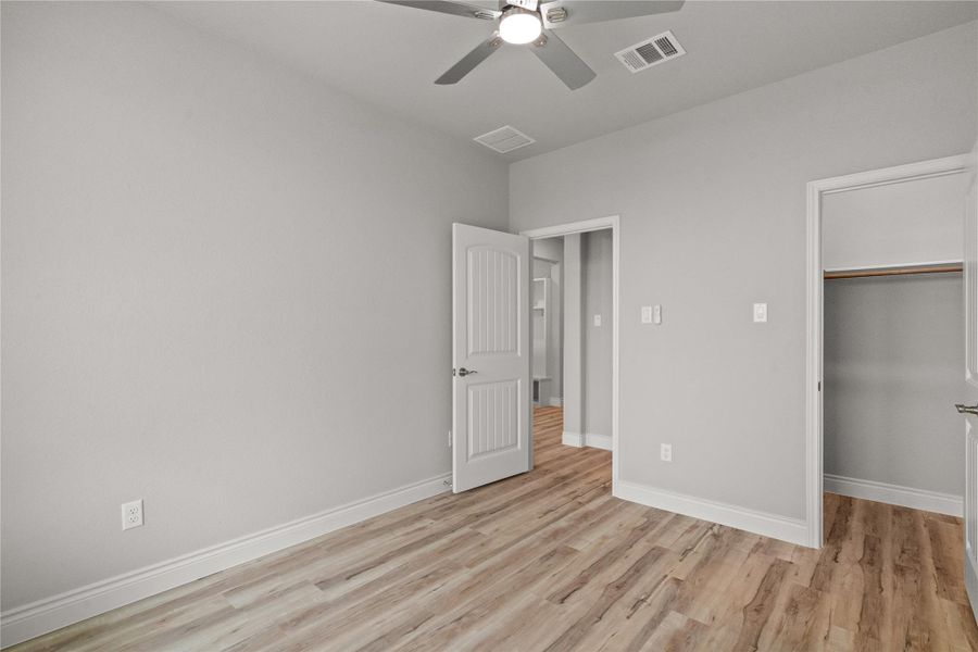 Spacious, unfurnished interior of a new home in , Texas City (Image 24). Spacious, unfurnished interior of a new home in , Texas City (Image 24).