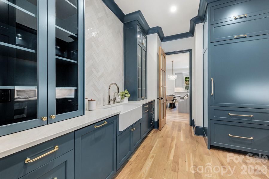 Butlers pantry with sink, second refrigerator