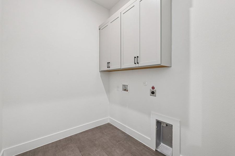 Spacious, unfurnished interior of a new home in Sauls Ranch, Round Rock (Image 24).