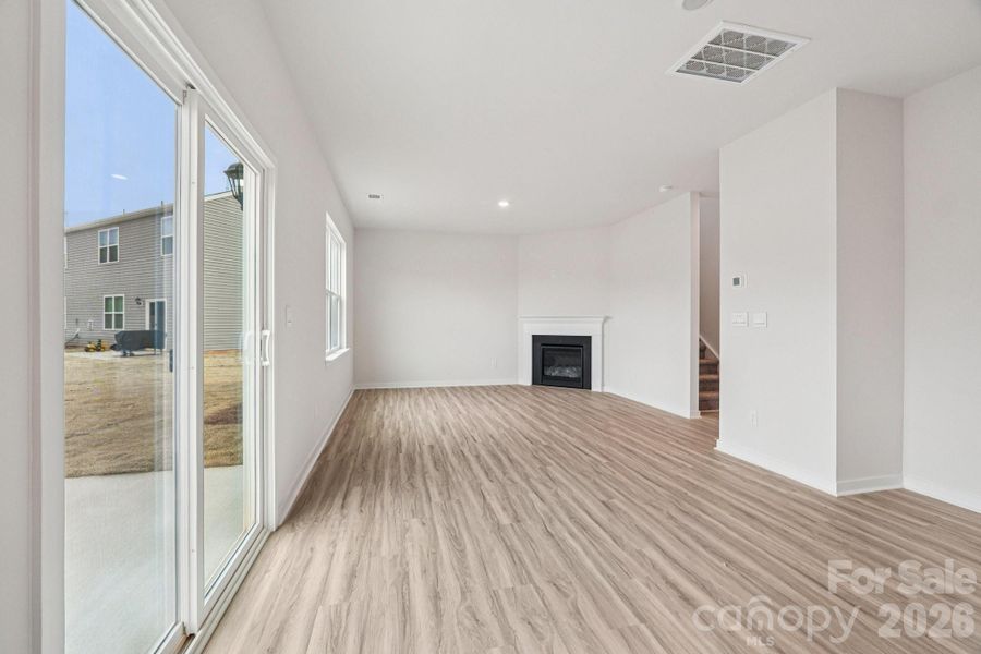 Spacious, unfurnished interior of a new home in Clark Creek Landing, Lincolnton (Image 21).