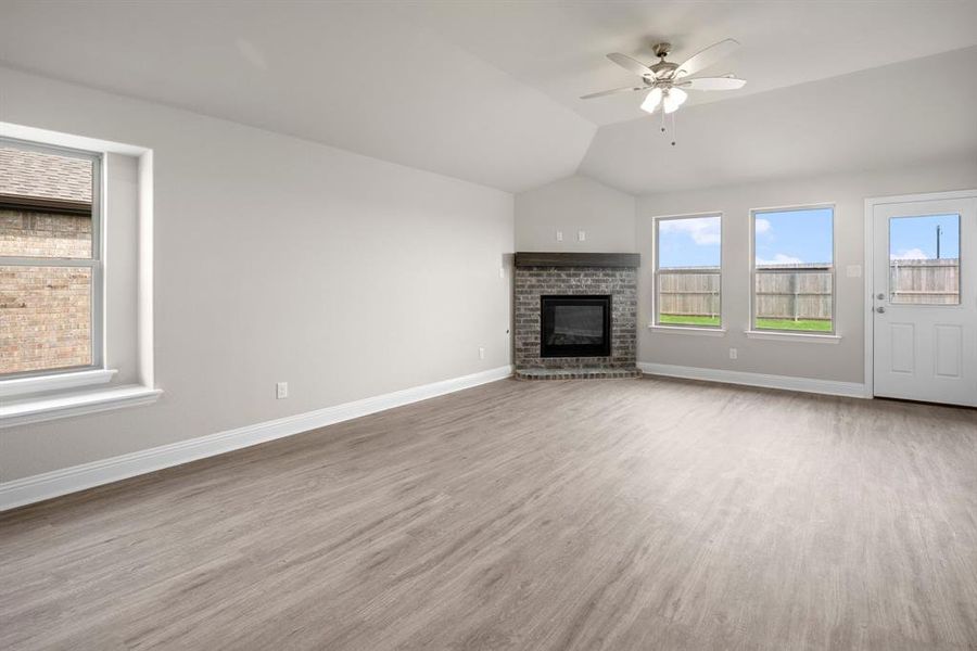 Spacious, unfurnished interior of a new home in Fox Landing, Caddo Mills (Image 37).